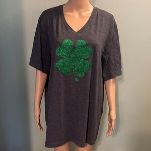 Gray T-Shirt with Green Shamrock size 2XL